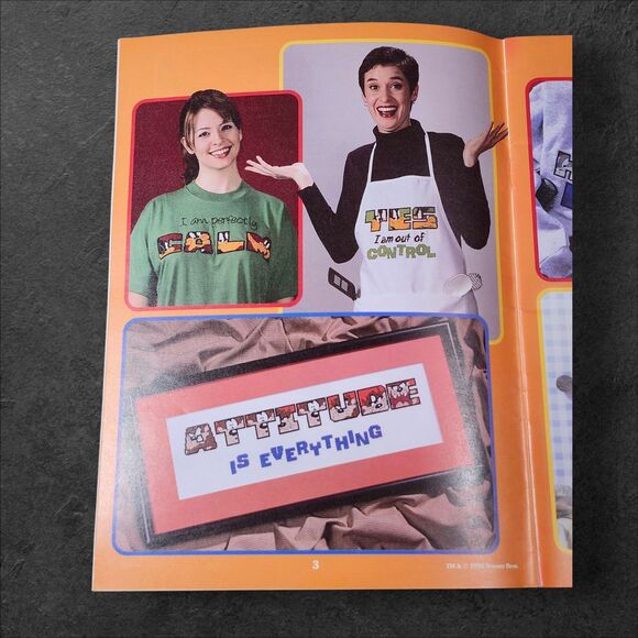 Looney Tunes Alphabets in Cross Stitch Book 3010 Bugs Tweety Warner Bros 1998 - Picture 4 of 5